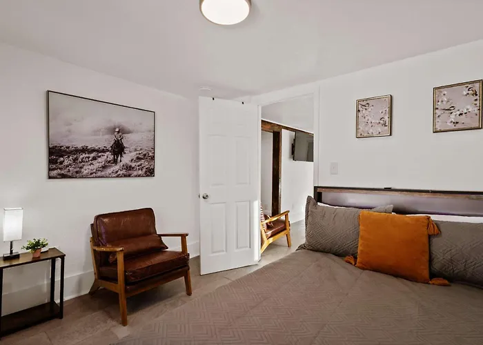 Apartment Blue Ox