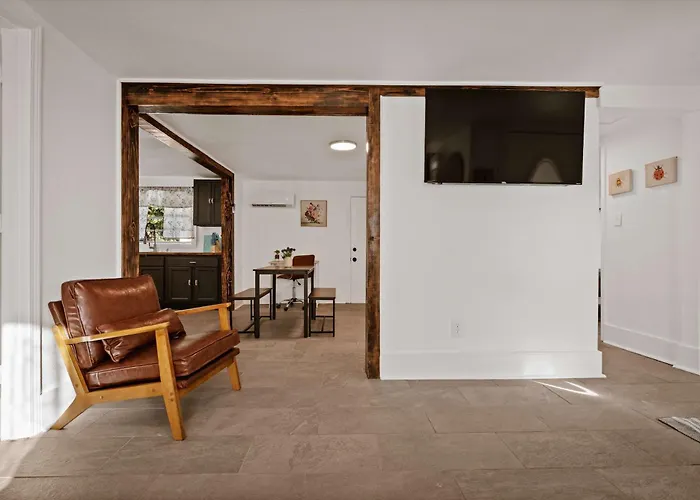 Blue Ox Apartment *